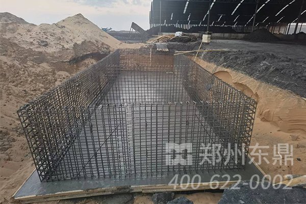 內(nèi)蒙古伊旗煤泥烘干機(jī)項目基礎(chǔ)建設(shè)施工現(xiàn)場